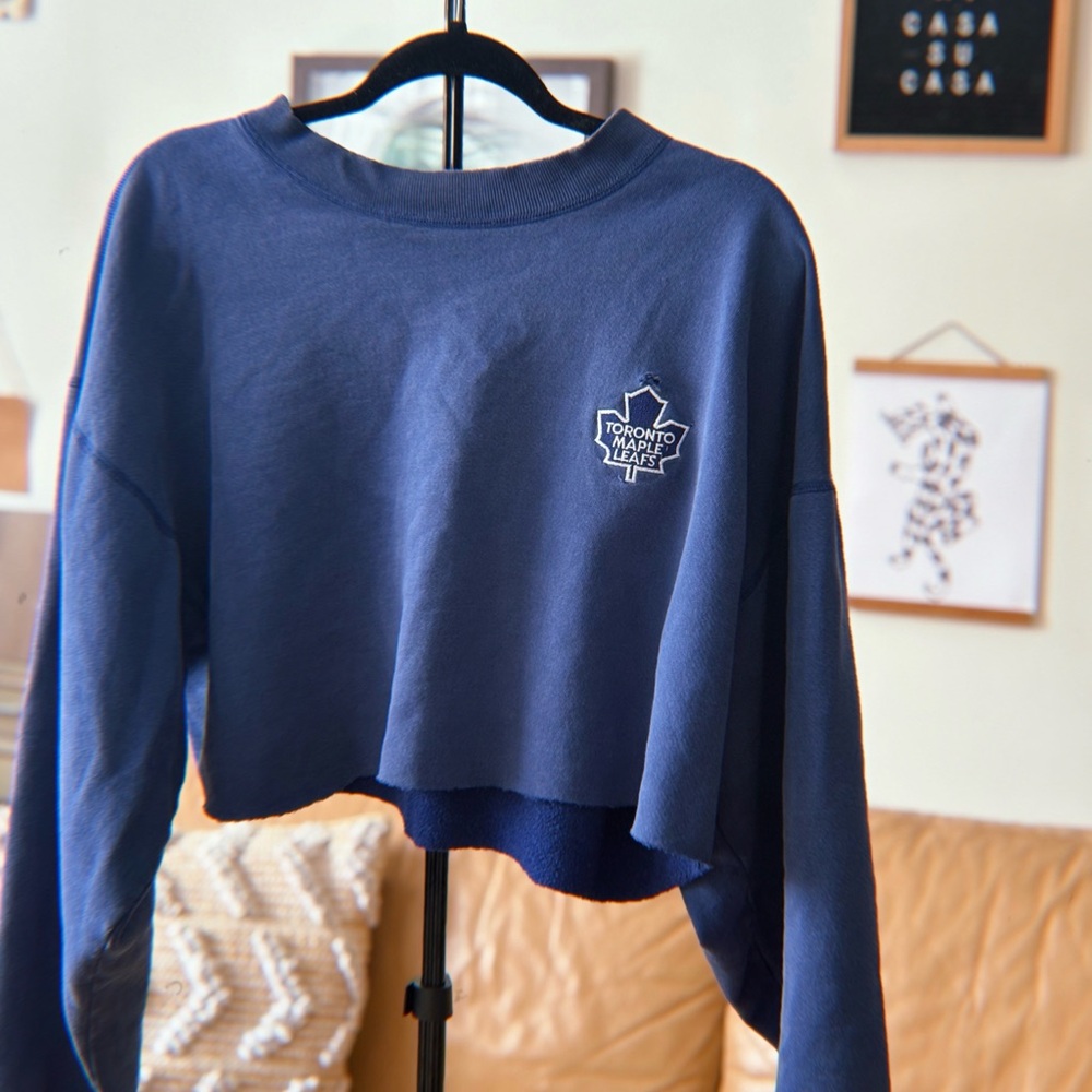 Vintage Maple Leafs Cropped Crewneck